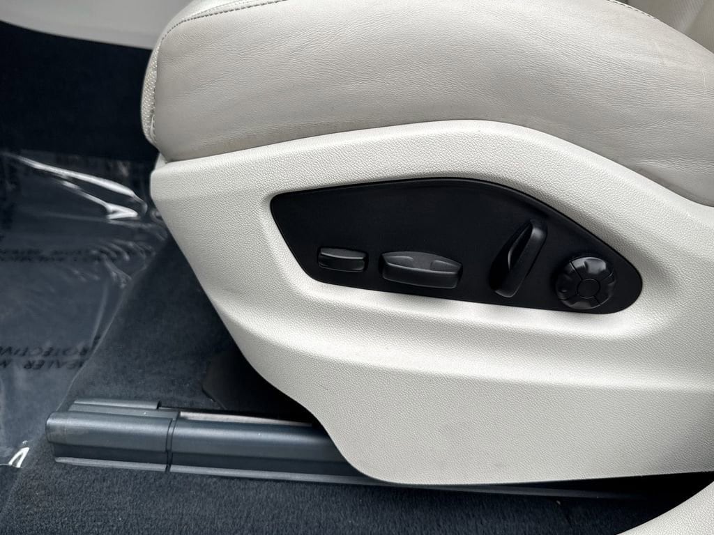 2023 Porsche Cayenne Turbo S E-Hybrid - Photo 14