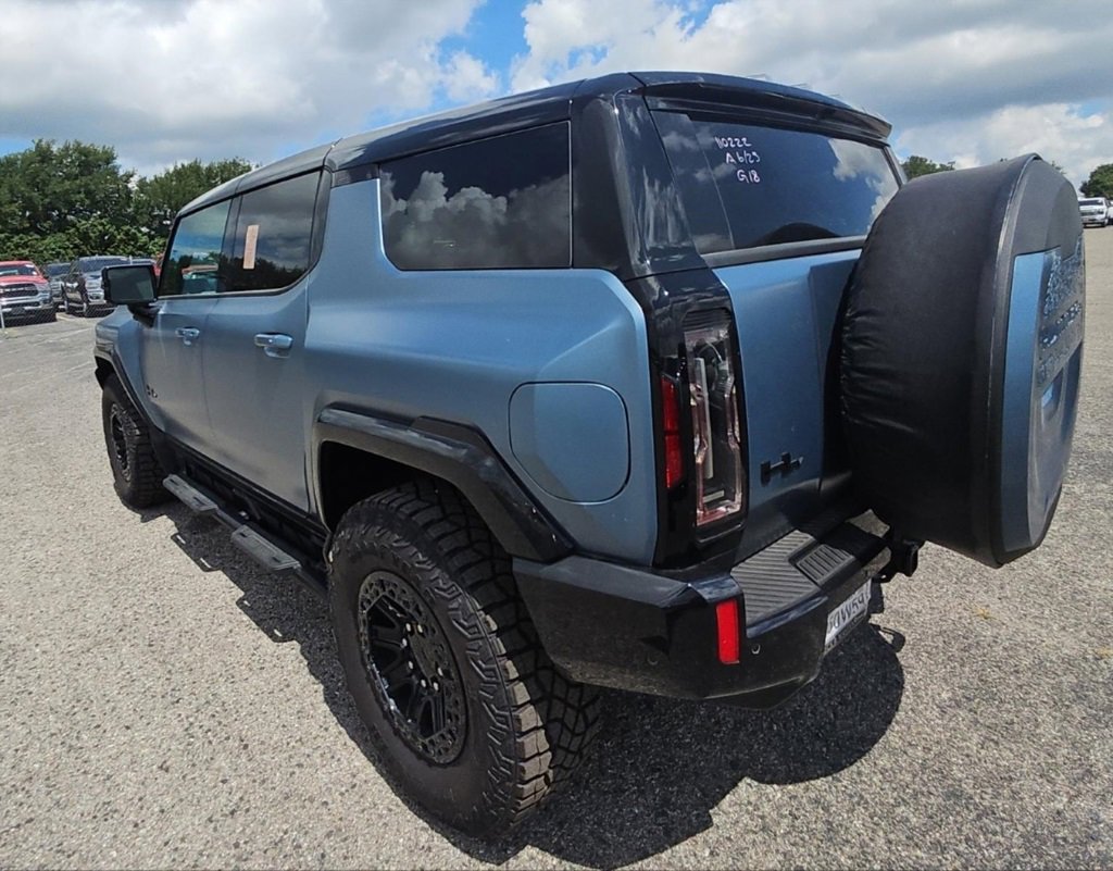 2024 Gmc Hummer EV SUV photo 2