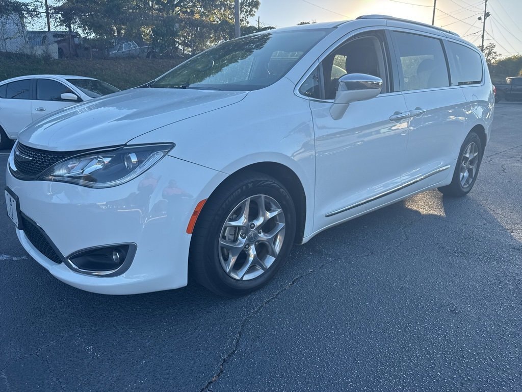 Used 2018 Chrysler Pacifica Limited