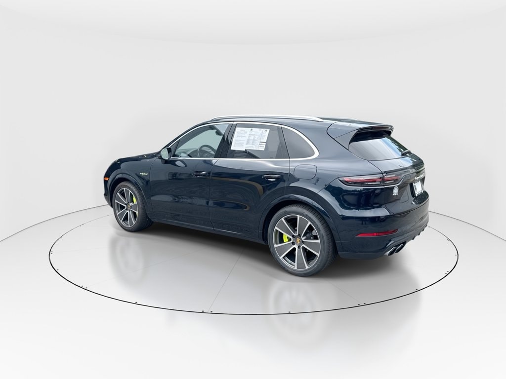 2023 Porsche Cayenne Turbo S E-Hybrid - Photo 6