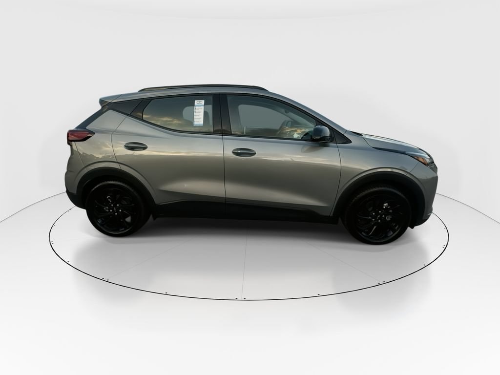 2027 Chevrolet Bolt RS - Photo 9
