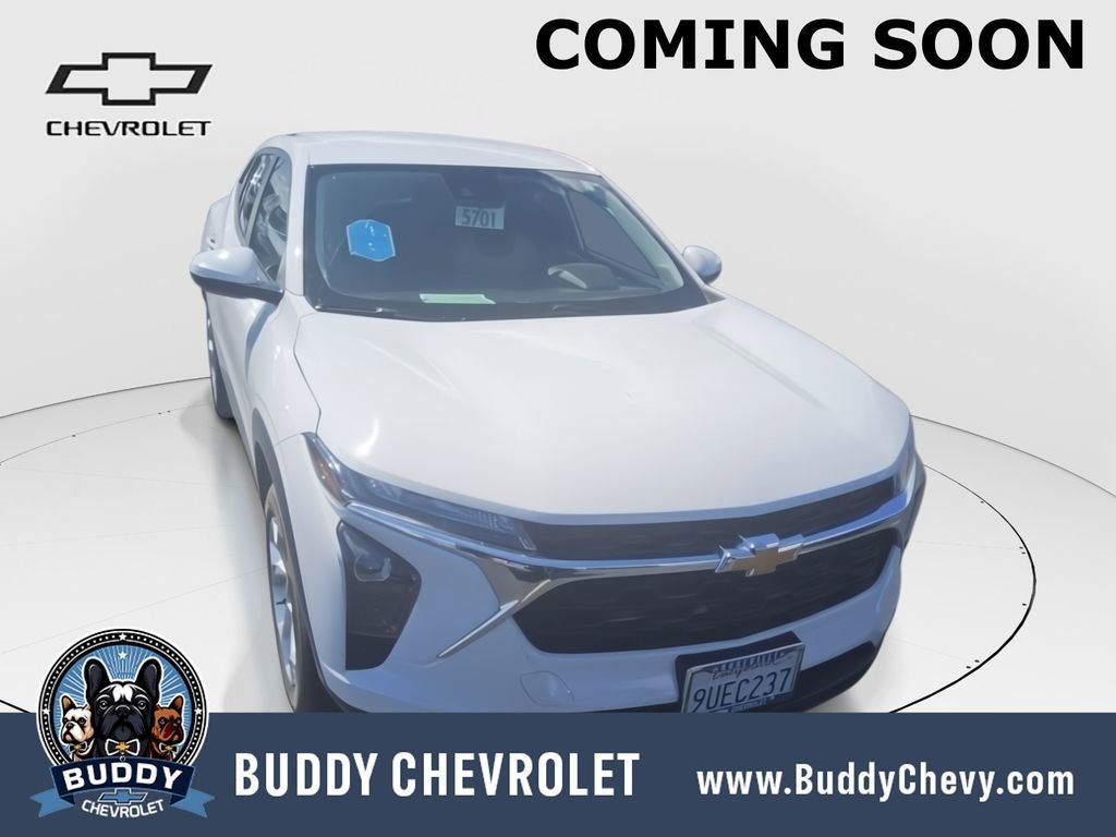2025 Chevrolet Trax LS's photo