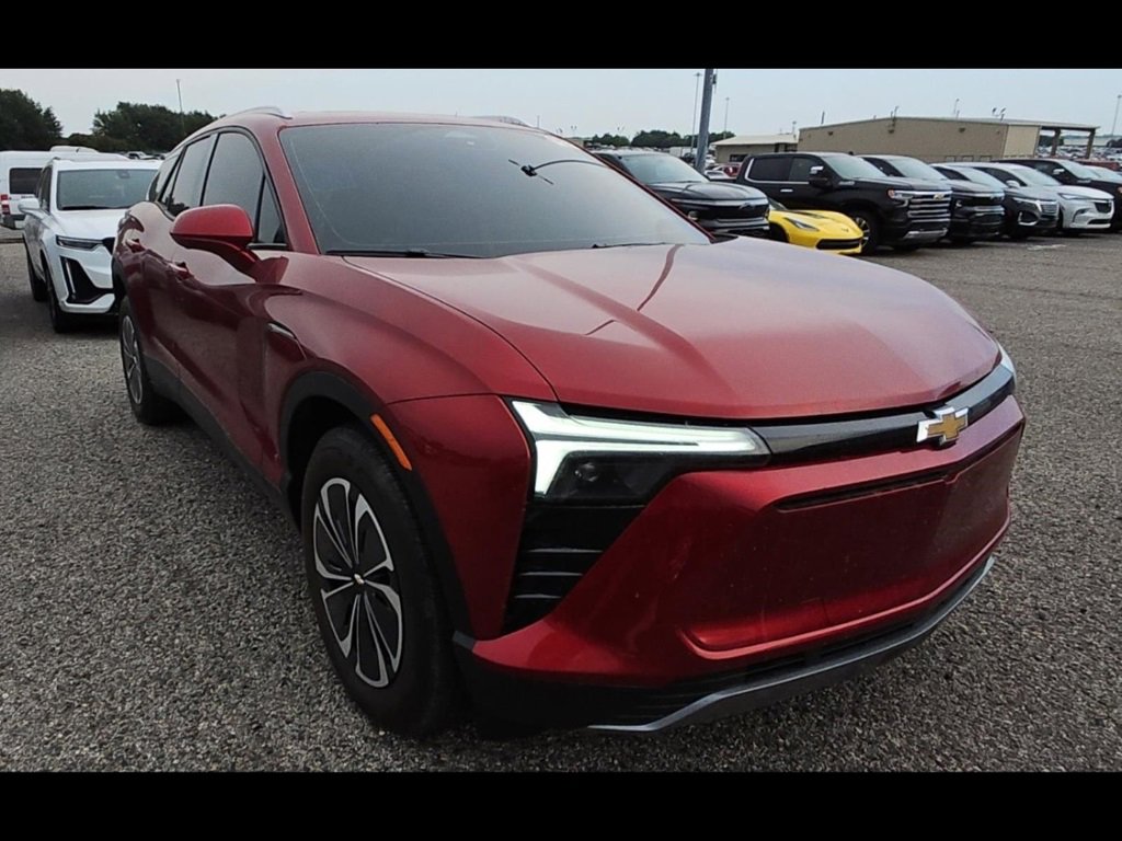 2024 Chevrolet Blazer EV photo 2
