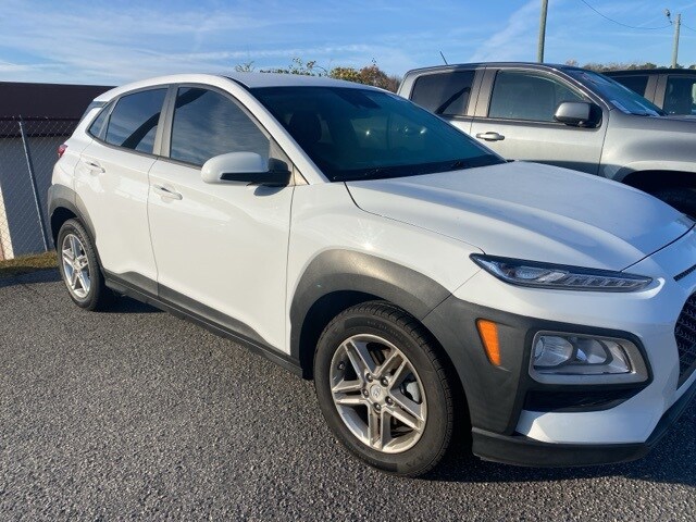 2021 Hyundai Kona SE photo 2