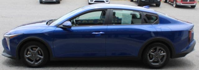 2025 Kia K4 LXS - Photo 2