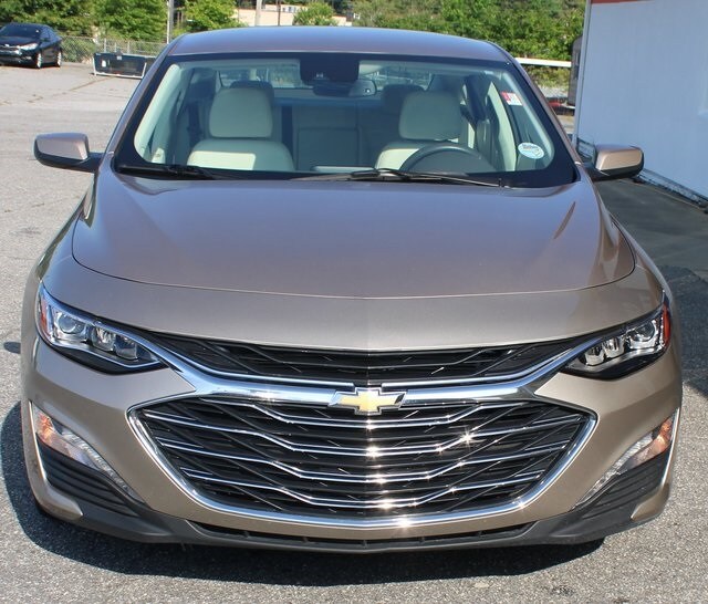 2024 Chevrolet Malibu Premier 2LT photo 2