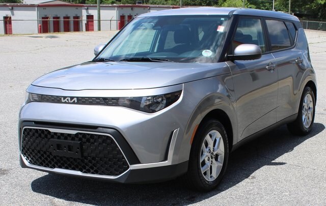 2023 Kia Soul LX photo 3