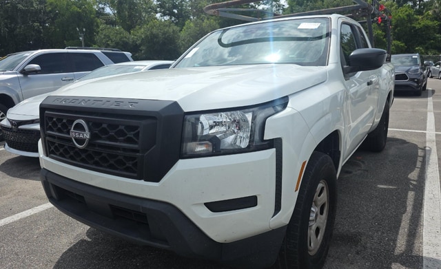 2022 Nissan Frontier's photo