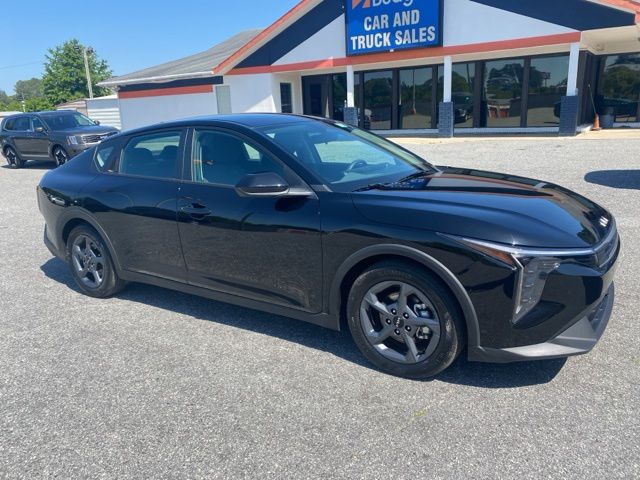 2025 Kia K4 LXS - Photo 6
