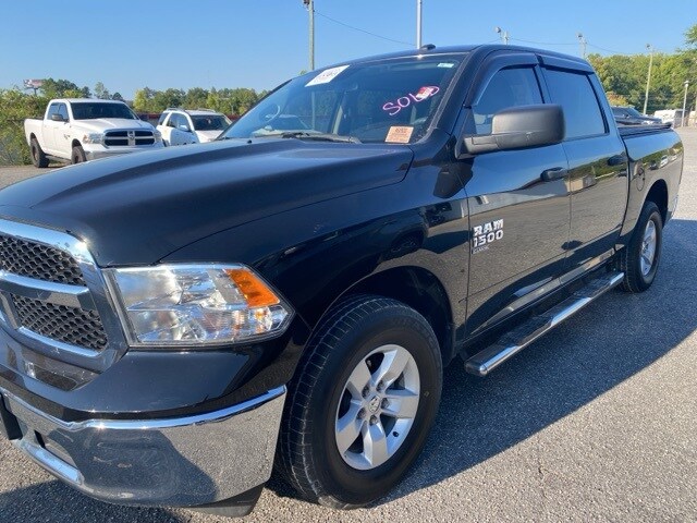 2022 Ram 1500 Classic Tradesman photo 2