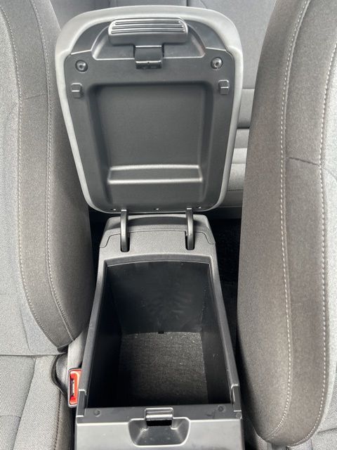 2025 Kia K4 LXS - Photo 23