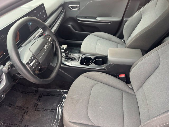 2025 Kia K4 LXS - Photo 12