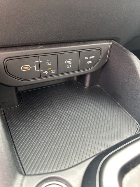 2025 Kia K4 LXS - Photo 16