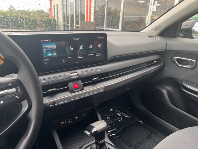 2025 Kia K4 LXS - Photo 23