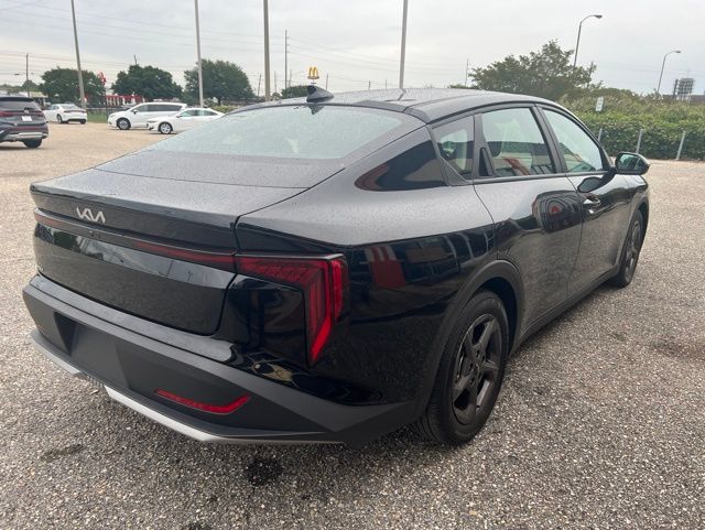 2025 Kia K4 LXS - Photo 8
