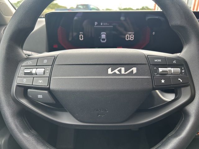 2025 Kia K4 LXS - Photo 33
