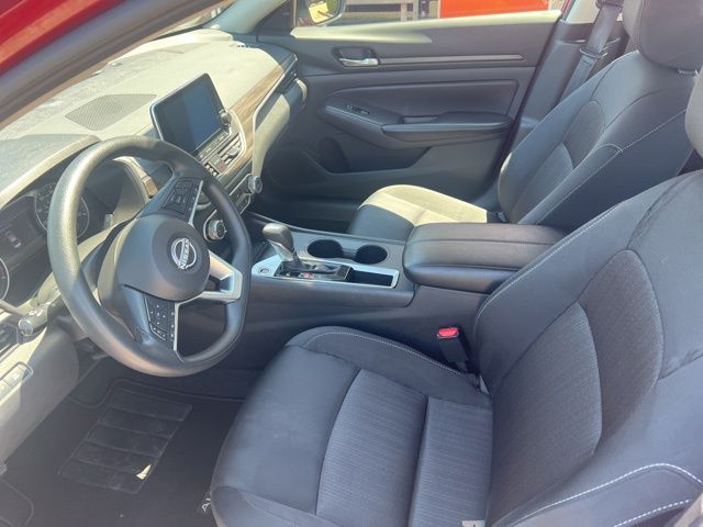 2025 Nissan Altima SV - Photo 10