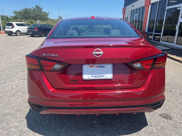 2025 Nissan Altima SV - Photo 6