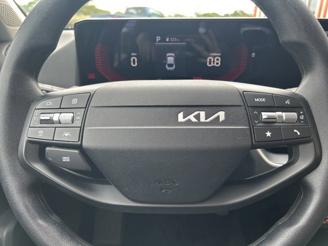 2025 Kia K4 LXS - Photo 33