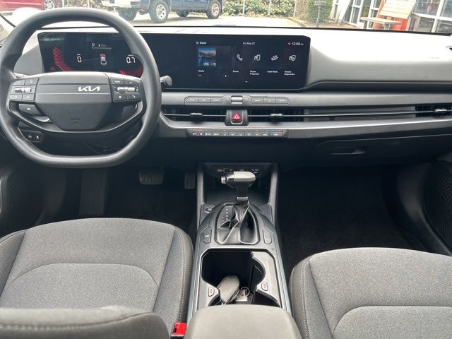 2025 Kia K4 LXS - Photo 34