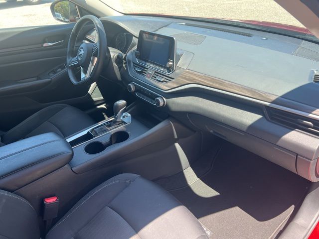 2025 Nissan Altima SV - Photo 12