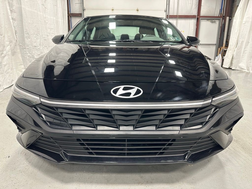Used 2025 Hyundai Elantra SEL Sport Sedan