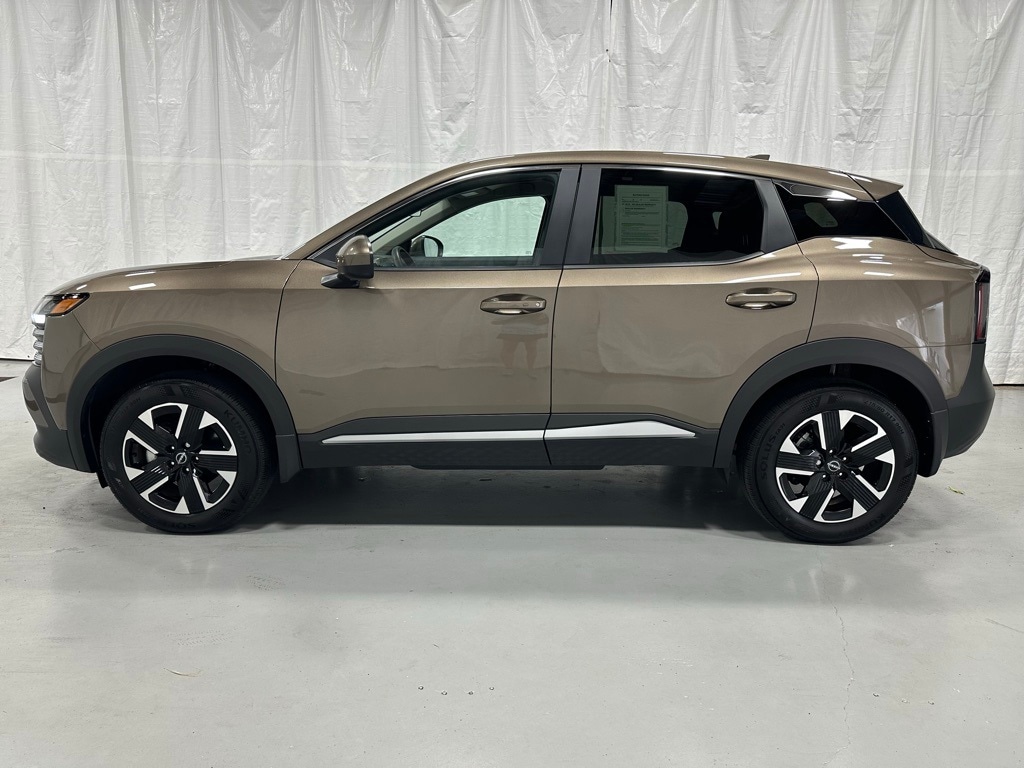 Used 2025 Nissan Kicks SV SUV