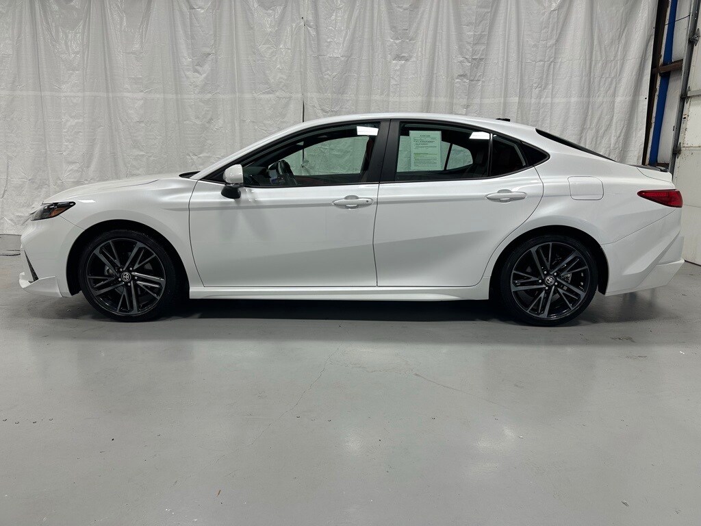 2025 Toyota Camry XSE photo 4