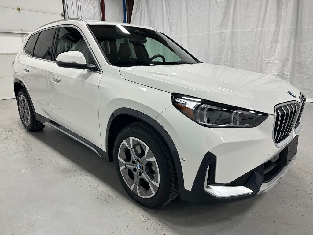 2025 BMW X1 28i