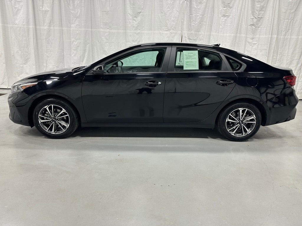 Used 2024 Kia Forte LXS Sedan