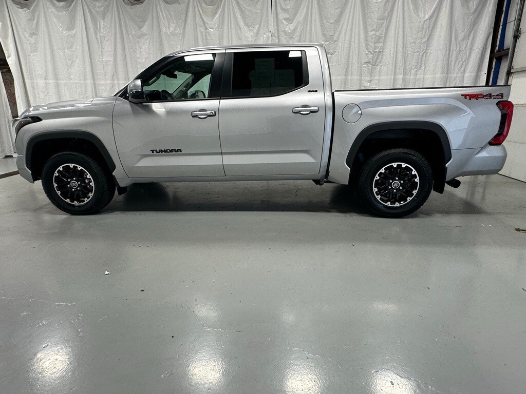 2024 Toyota Tundra SR5 photo 4