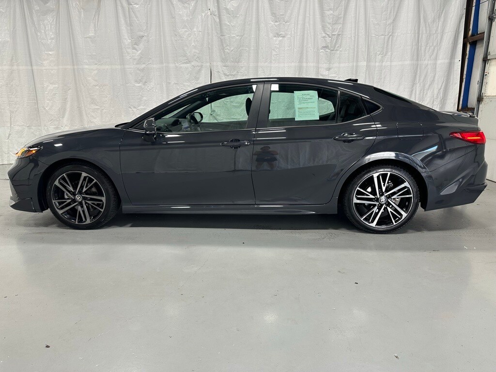 2025 Toyota Camry XSE photo 3