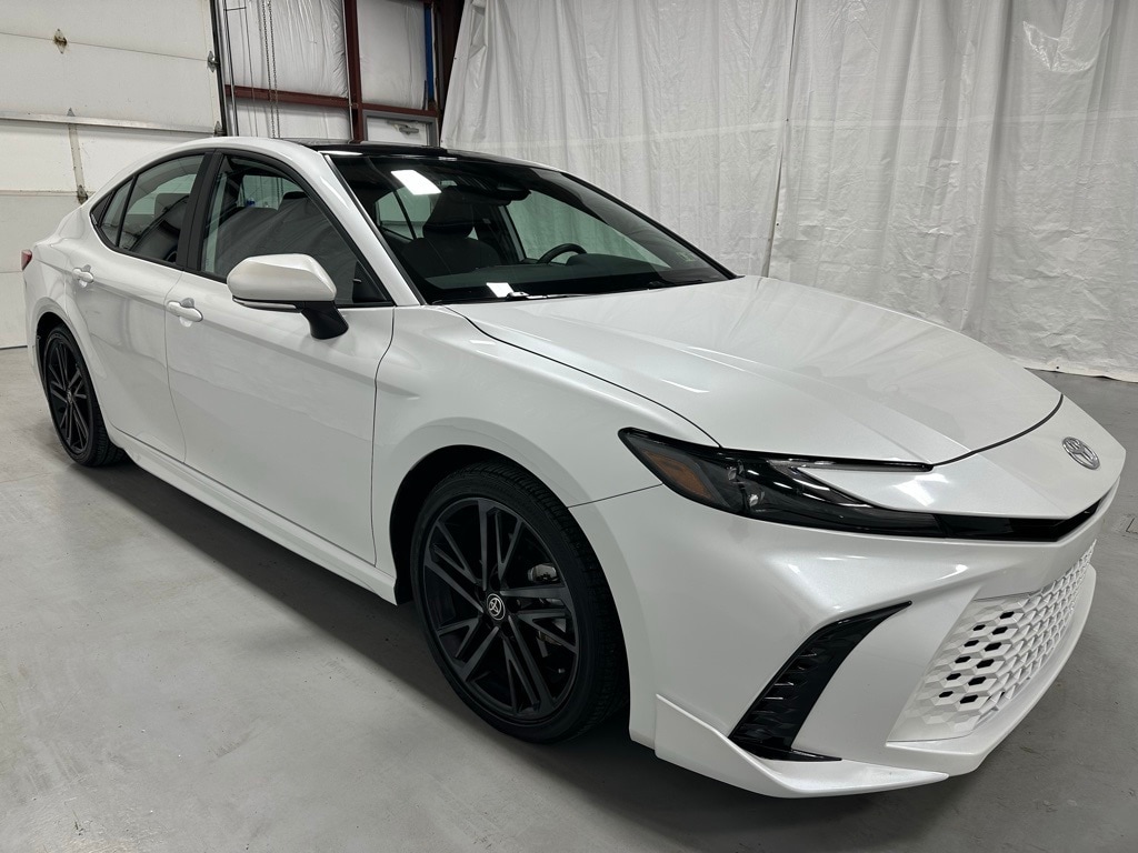 2025 Toyota Camry XSE's photo