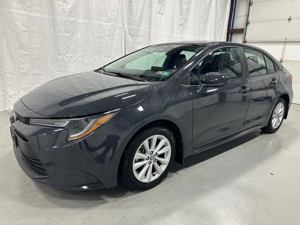 Used 2025 Toyota Corolla LE Sedan