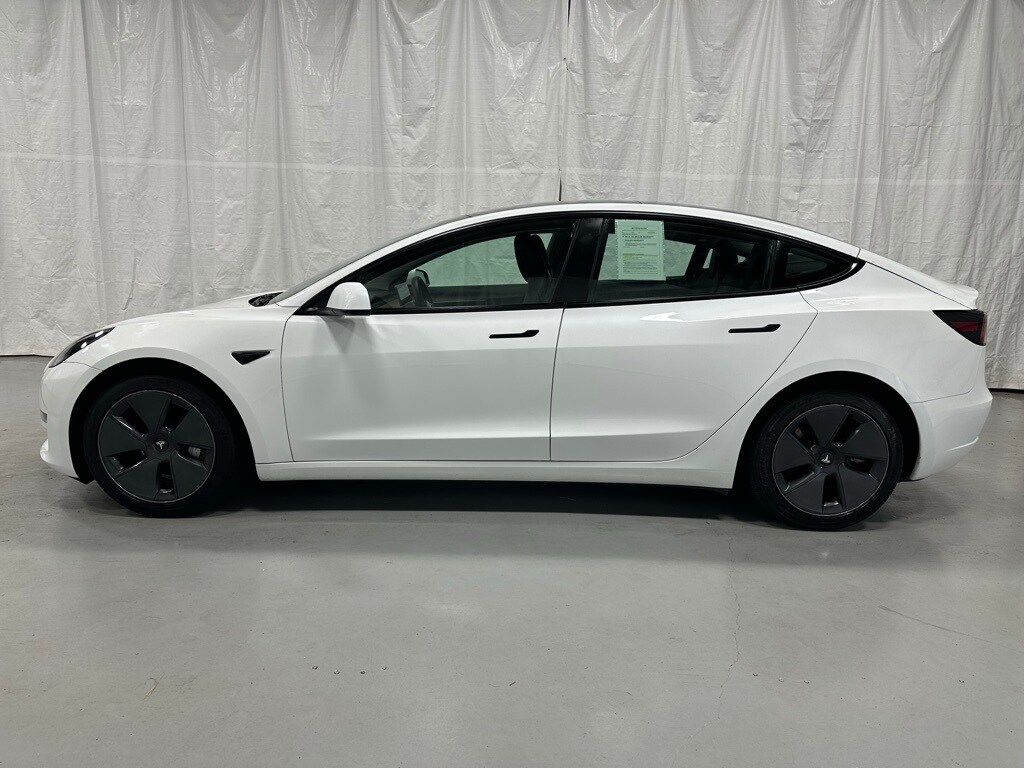 2023 Tesla Model 3 photo 4