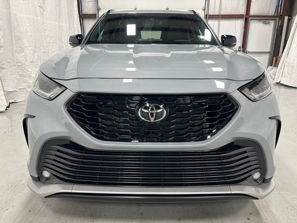 Used 2025 Toyota Highlander XSE SUV