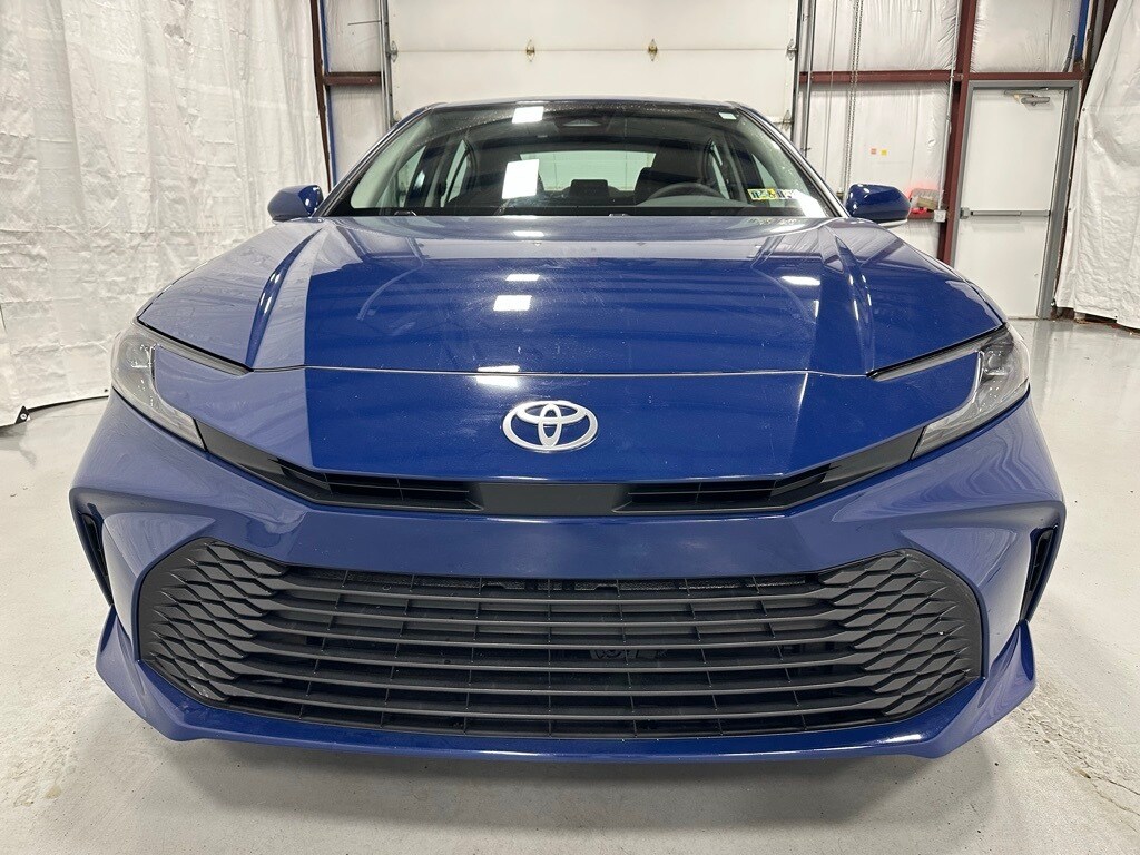 2025 Toyota Camry LE photo 2