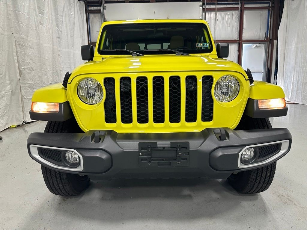Used 2023 Jeep Gladiator Sport Truck Crew Cab