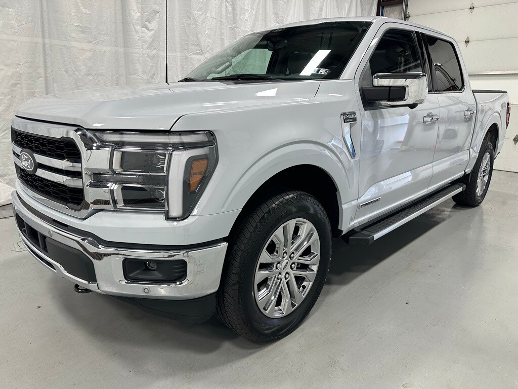 2025 Ford F-150 Lariat photo 3