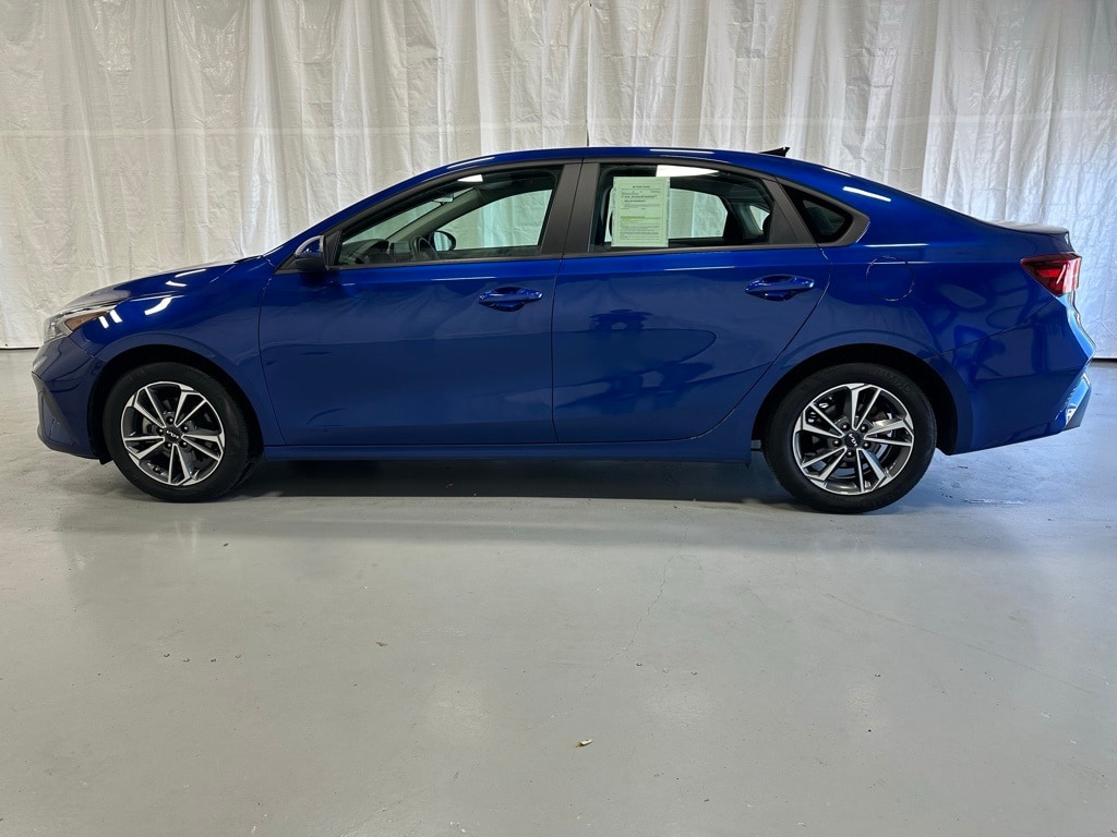 2024 Kia Forte LXS photo 4