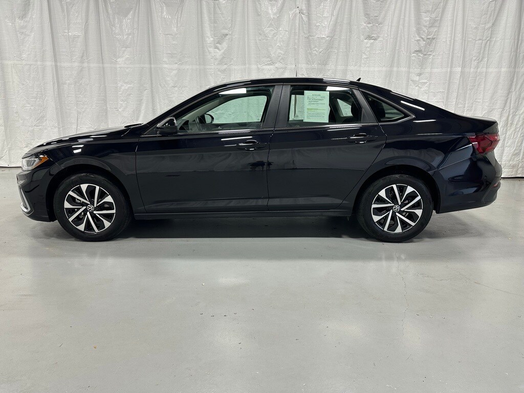 2025 Volkswagen Jetta 1.5T S photo 4