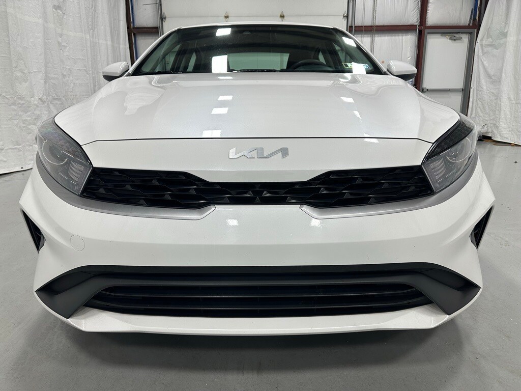 2024 Kia Forte LXS photo 2