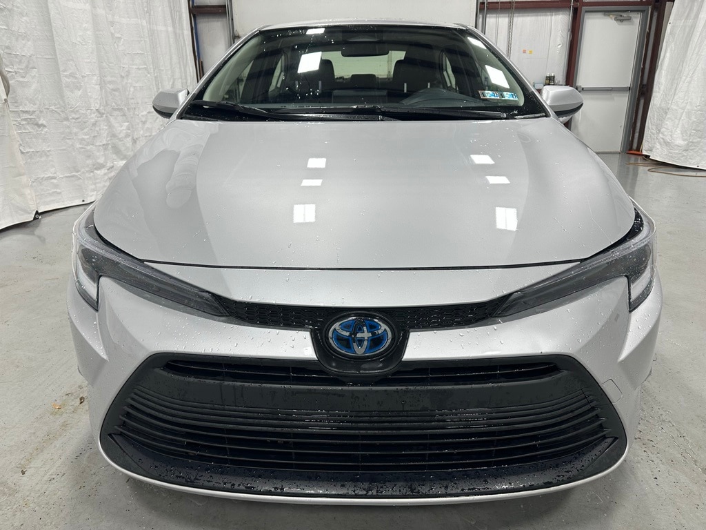 Used 2025 Toyota Corolla Hybrid LE Sedan