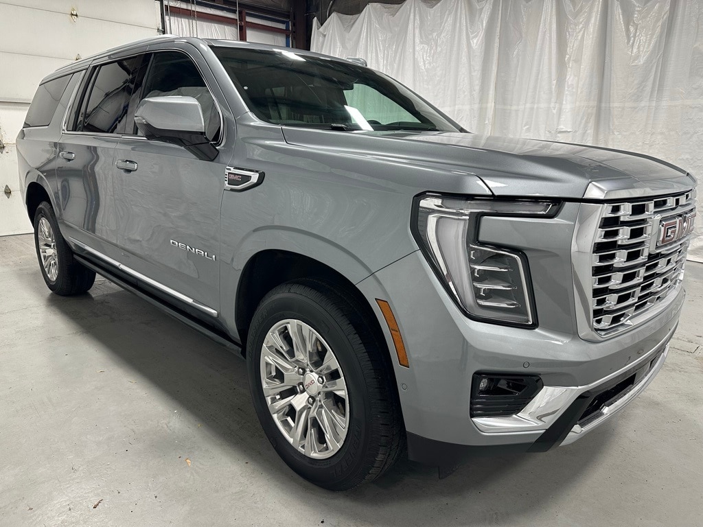 Used 2025 GMC Yukon XL Denali SUV