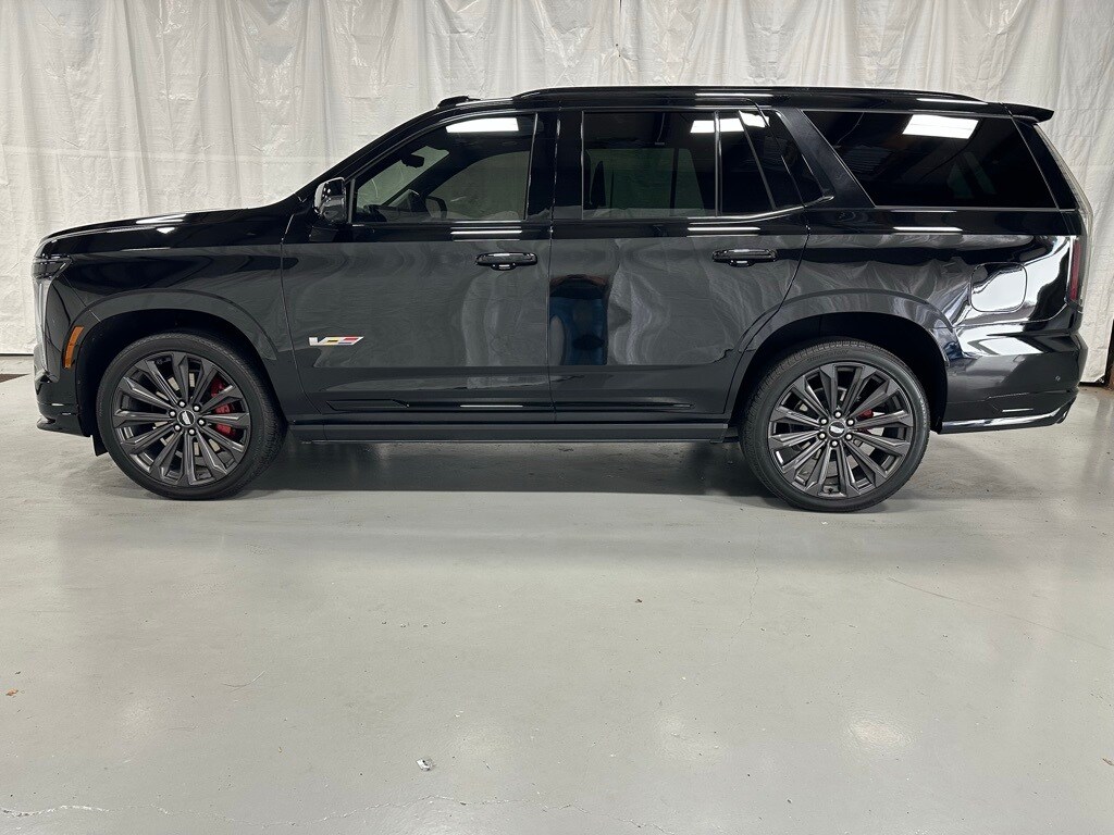 2025 Cadillac Escalade V-Series photo 2