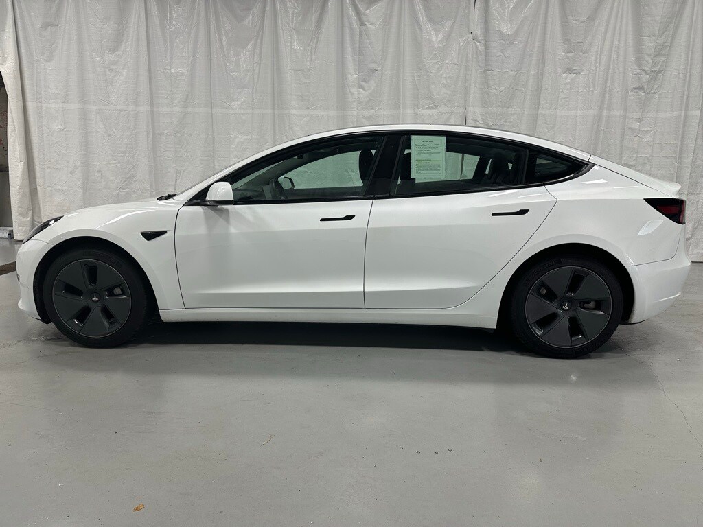 2023 Tesla Model 3 photo 4