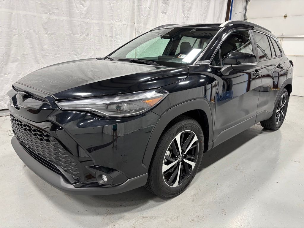 Used 2025 Toyota Corolla Cross XSE SUV