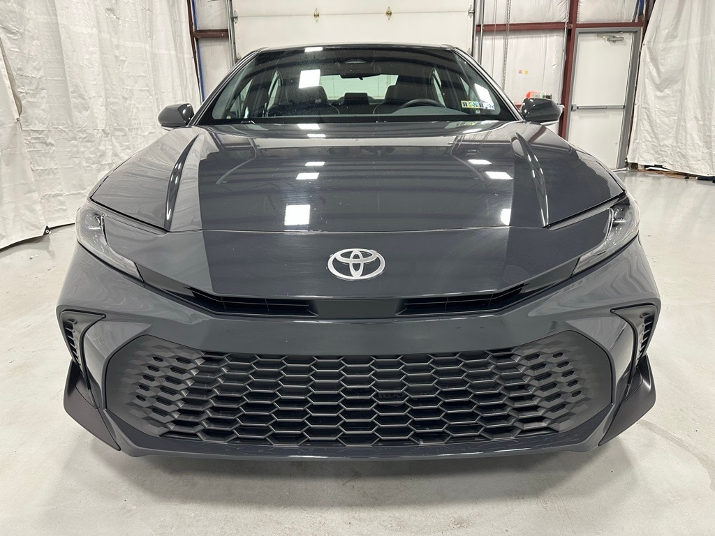 Used 2025 Toyota Camry SE Sedan