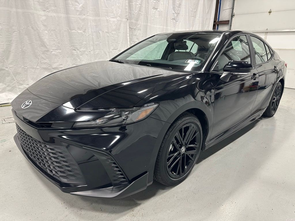 Used 2025 Toyota Camry SE Sedan