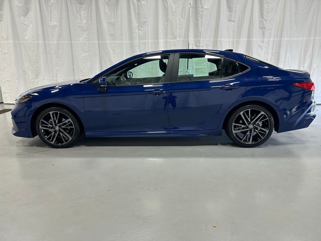 2025 Toyota Camry XSE photo 4